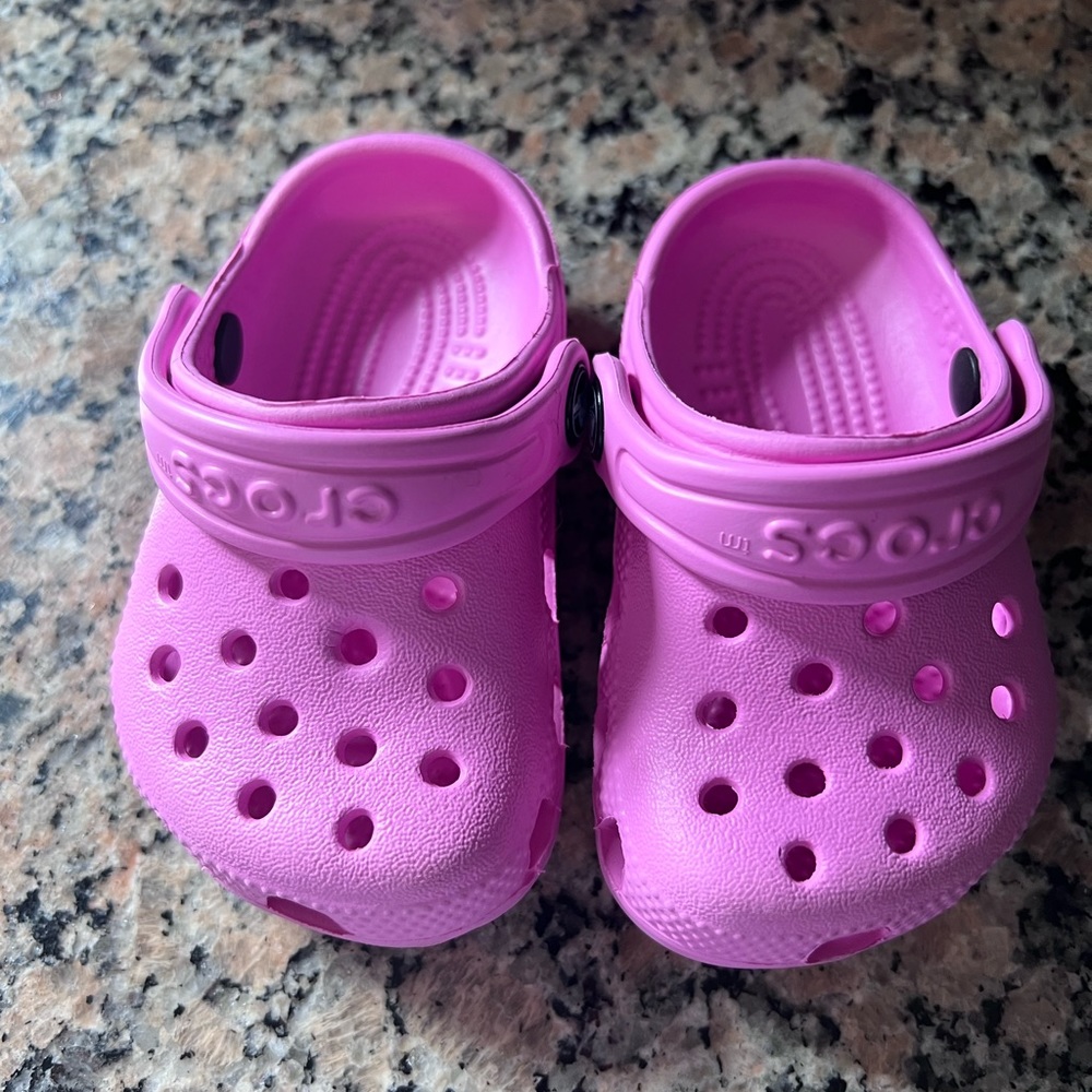 Infant crocs